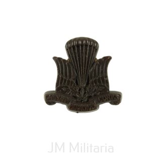 Canadian Parachute Corps – Bakelite Brown Cap Badge