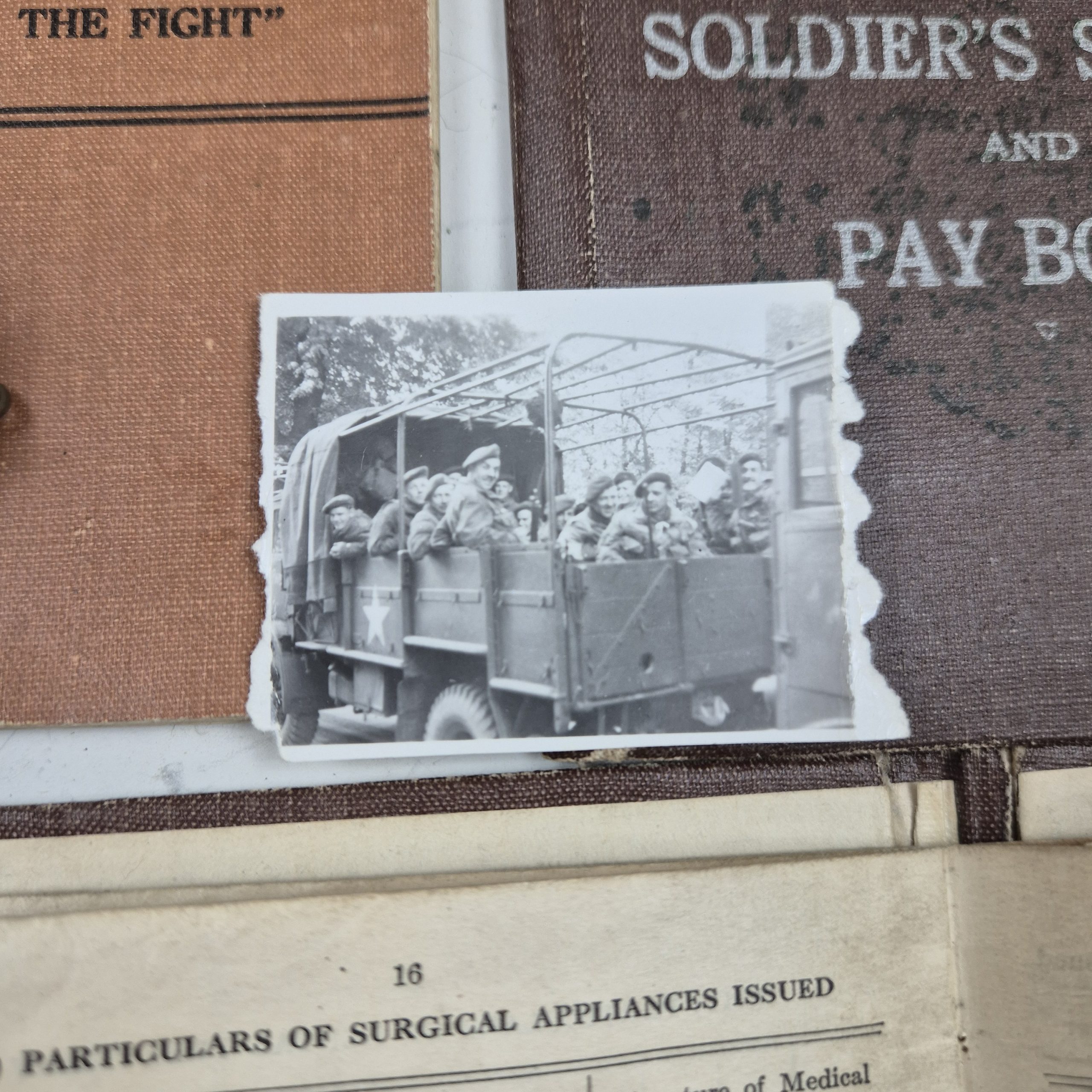 Cameron Highlanders of Ottawa grouping - William SNELLING - Image 7