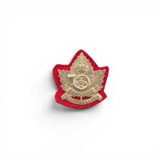 Saskatoon Light Infantry MG – Cap badge with backing