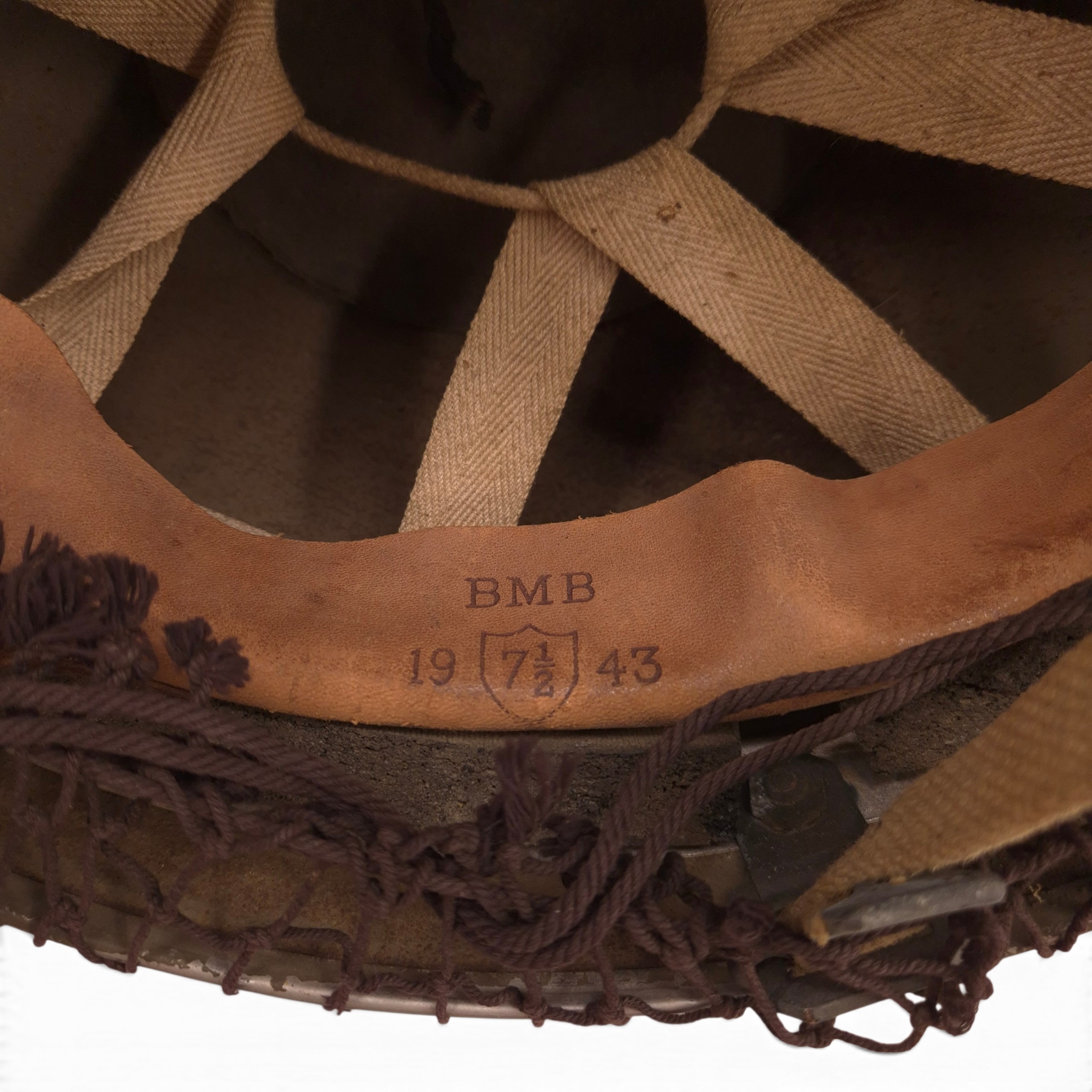 British MkII Paratrooper Helmet - BMB 1943 - Image 4