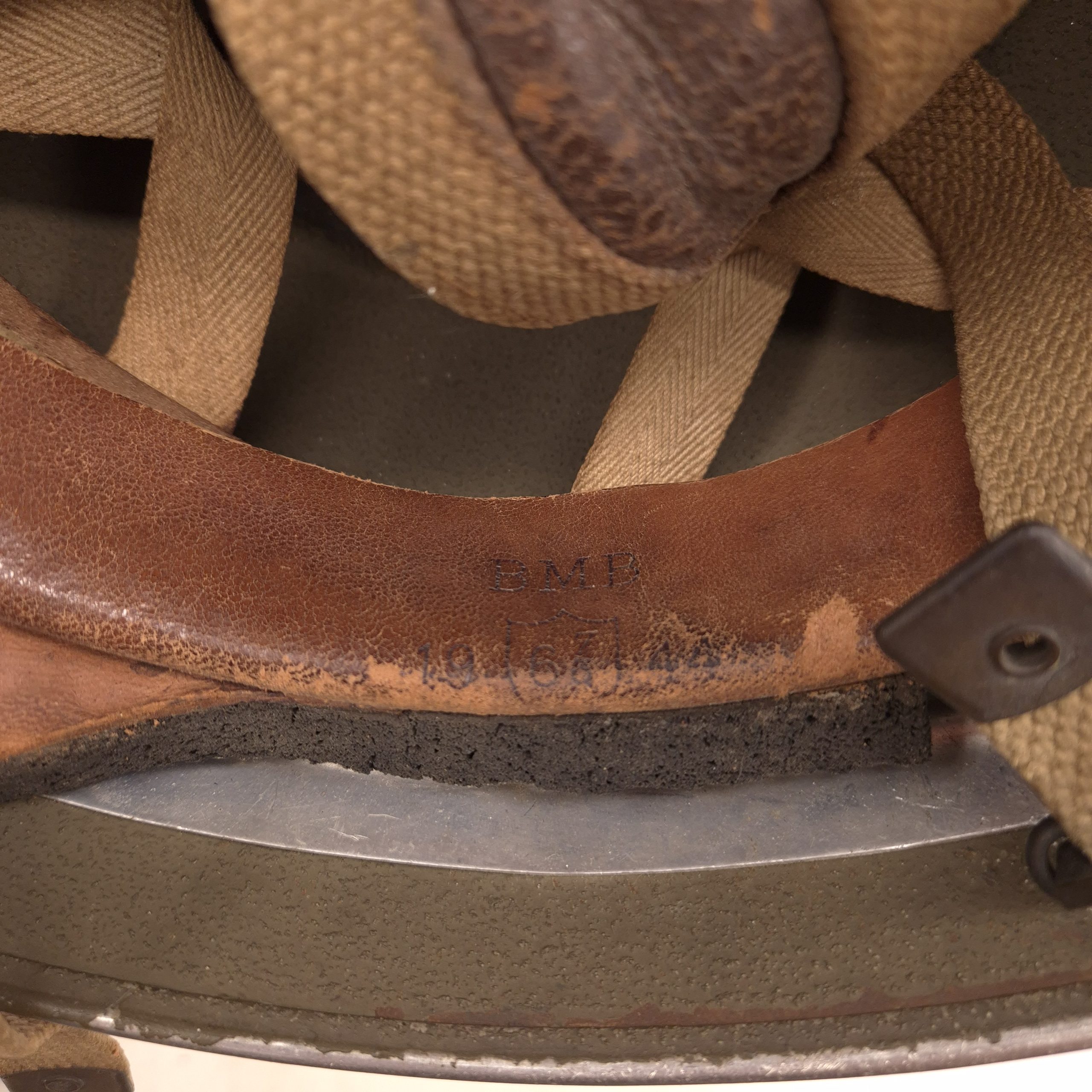 British MkII Paratrooper Helmet - BMB 1944 - "S.A.S." - Image 8