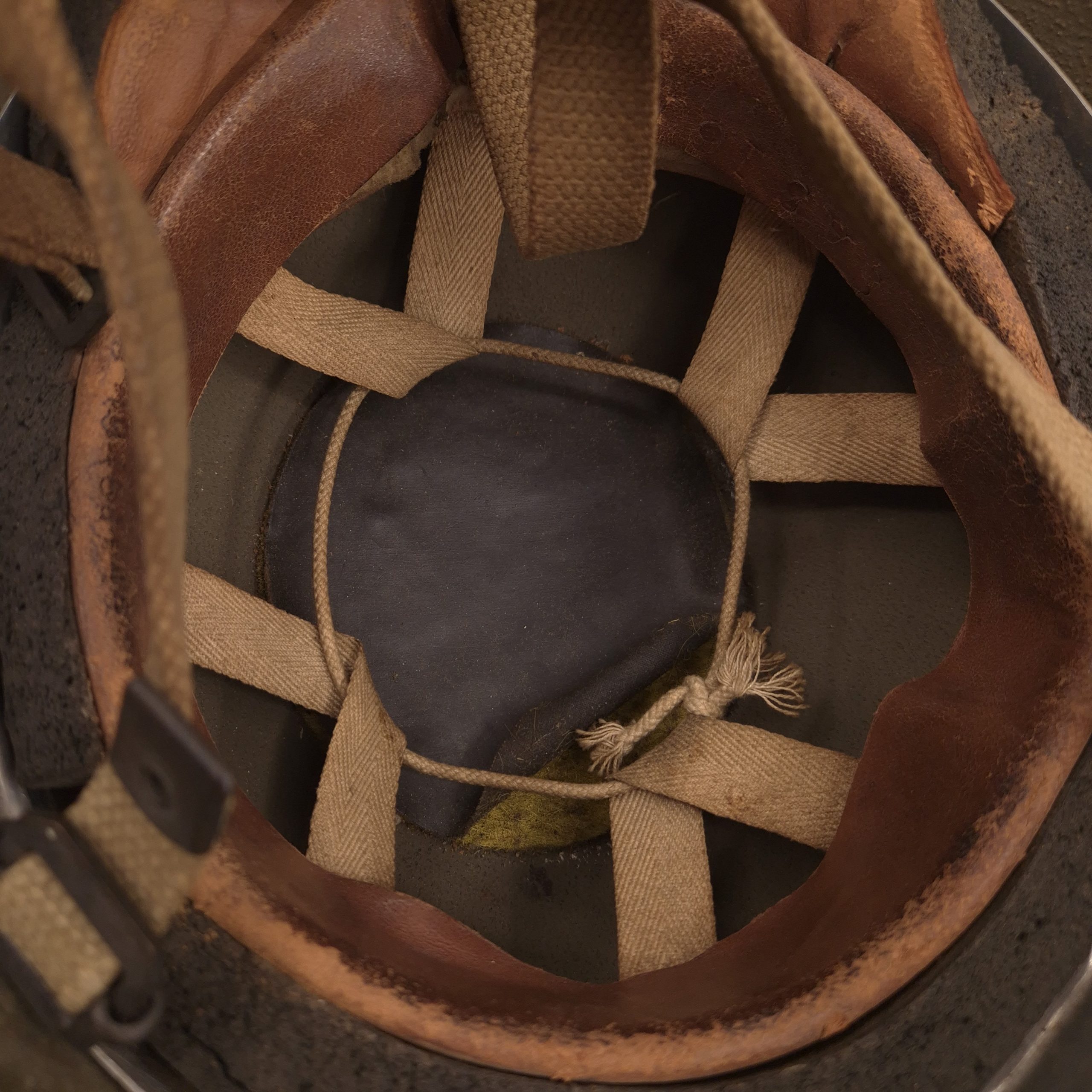 British MkII Paratrooper Helmet - BMB 1944 - "S.A.S." - Image 13