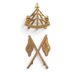 RECCE capbadge and brass Signals insignia