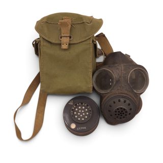 British Light Respirator with bag – 1943