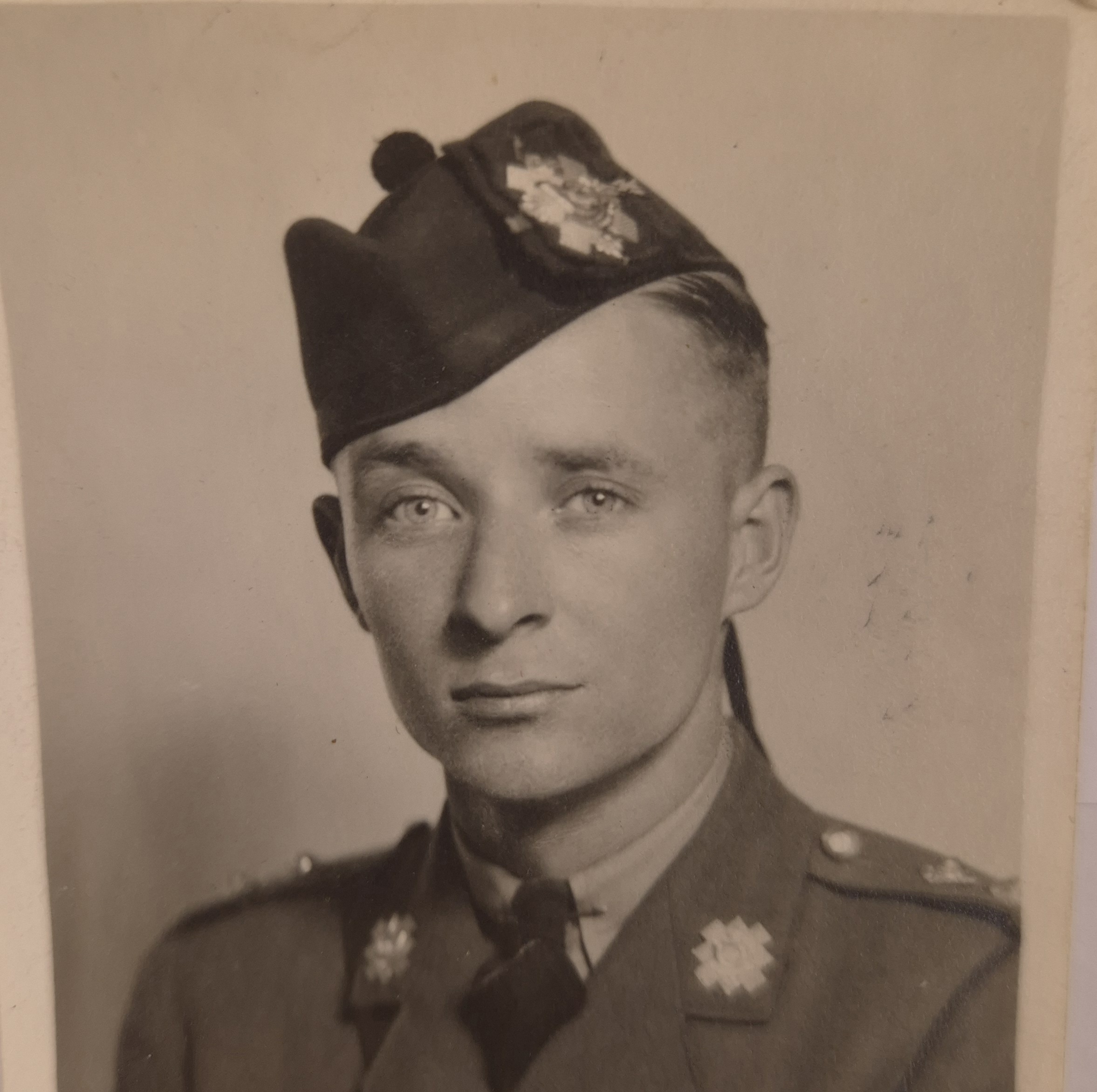 Photographs of Sergeant Dietrich - Highland Light Infantry of Canada - Image 4