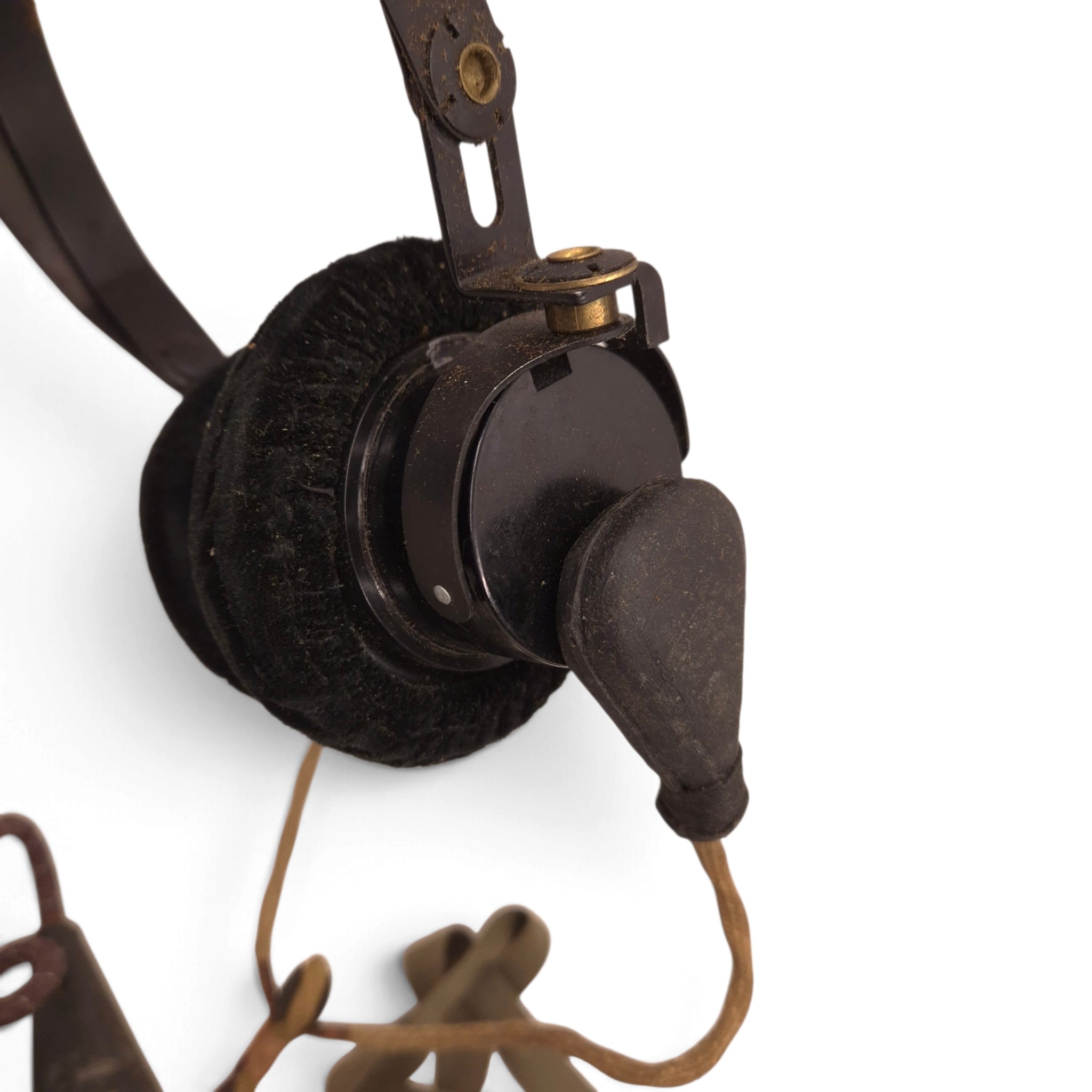British/Canadian Headphones and Microphone in cardboard-box - Image 9