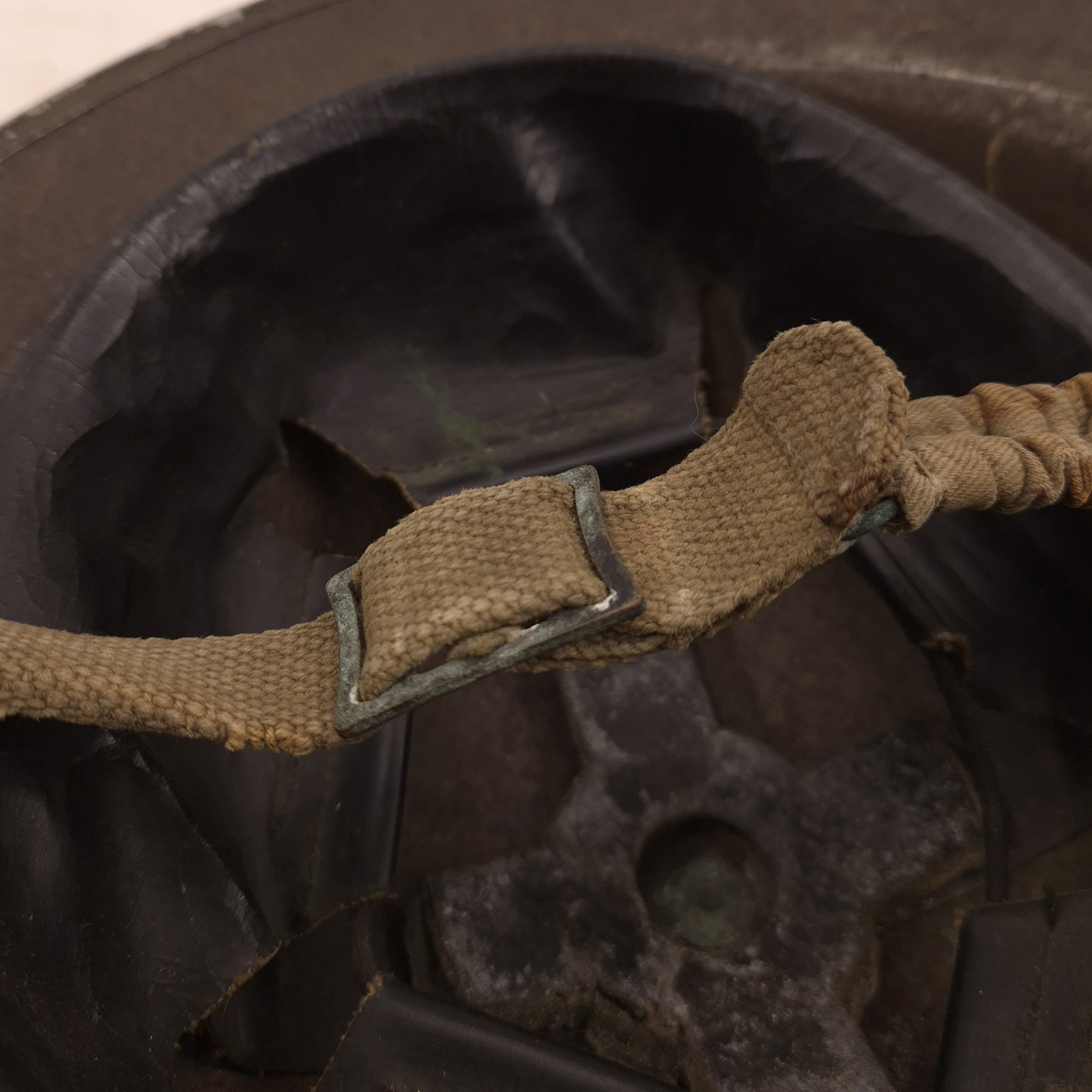 Calgary Highlanders of Canada - MkII Helmet 1940 - Image 12
