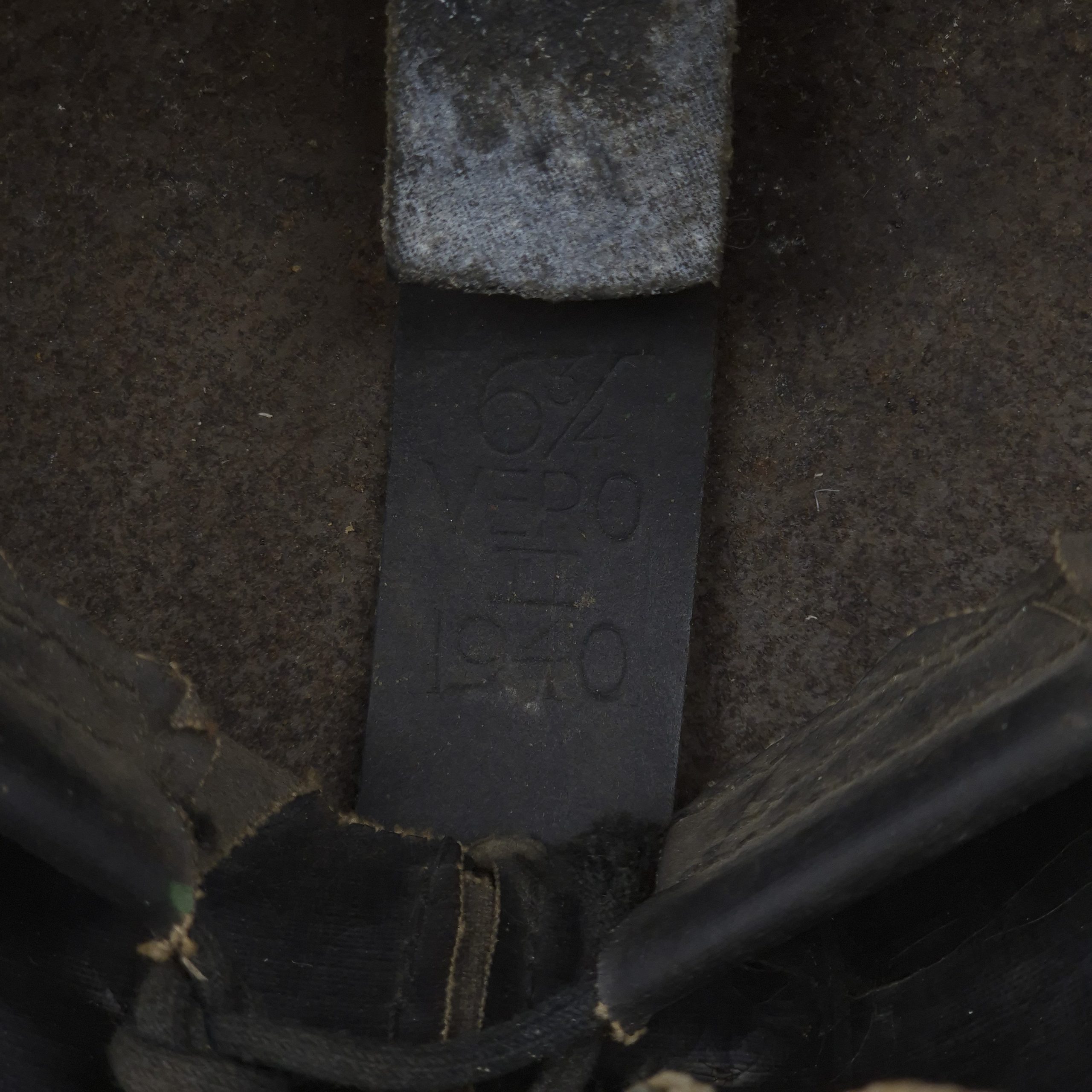 Calgary Highlanders of Canada - MkII Helmet 1940 - Image 11