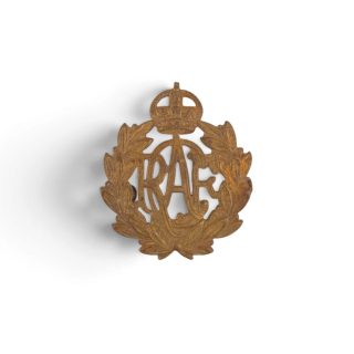 Royal Canadian Air Force (RCAF) cap badge