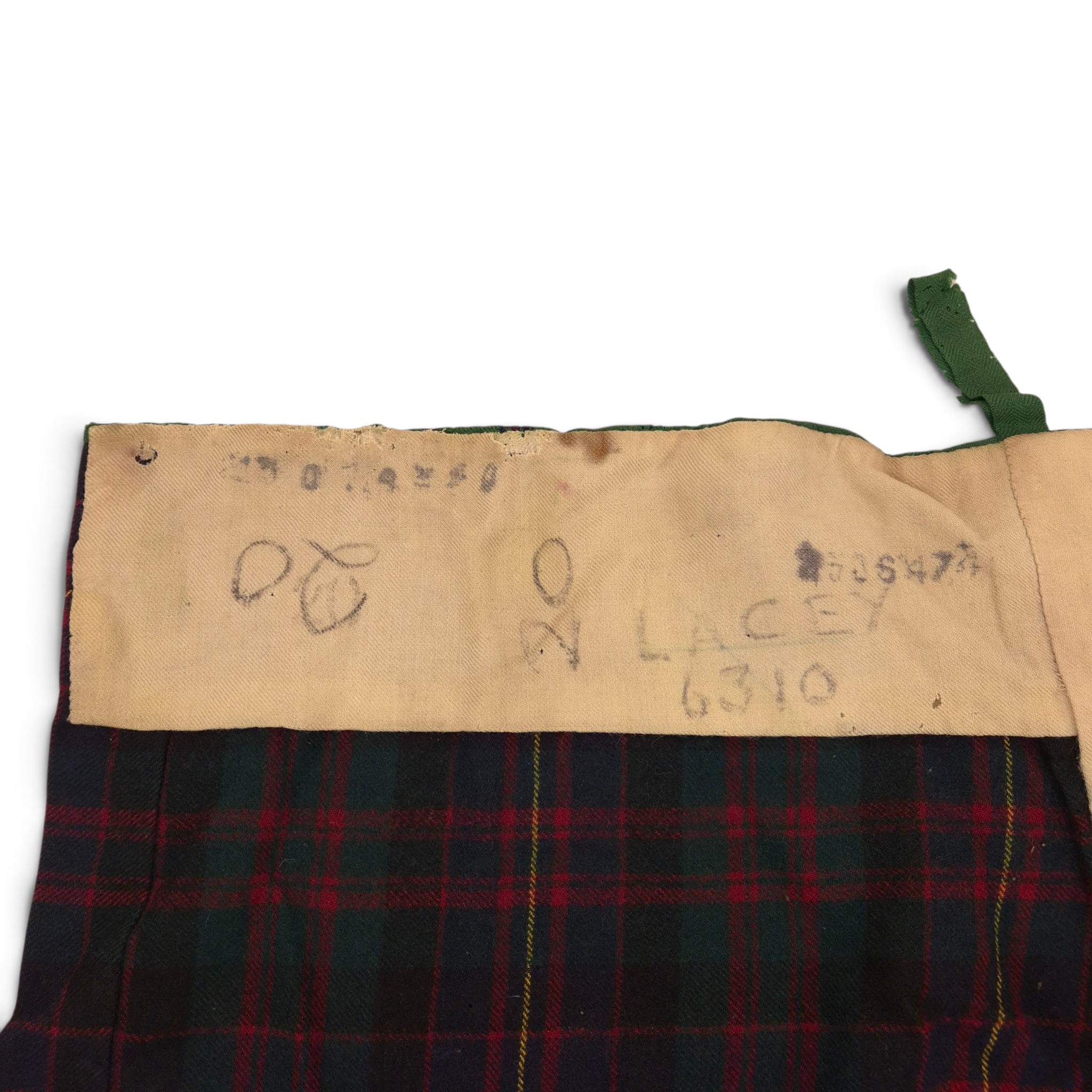 Cameron Highlanders Kilt - Cameron of Erracht tartan - Image 6