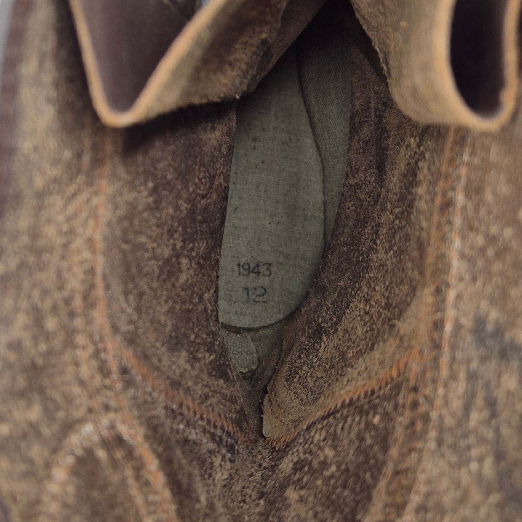 Canadian Rubber Boots - Minor Rubber 1943 - Image 8