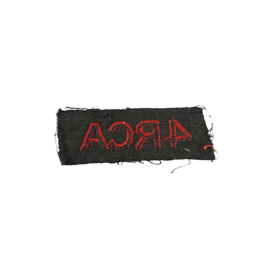 4th Field Regiment RCA - Embroidered shoulder title - Image 2
