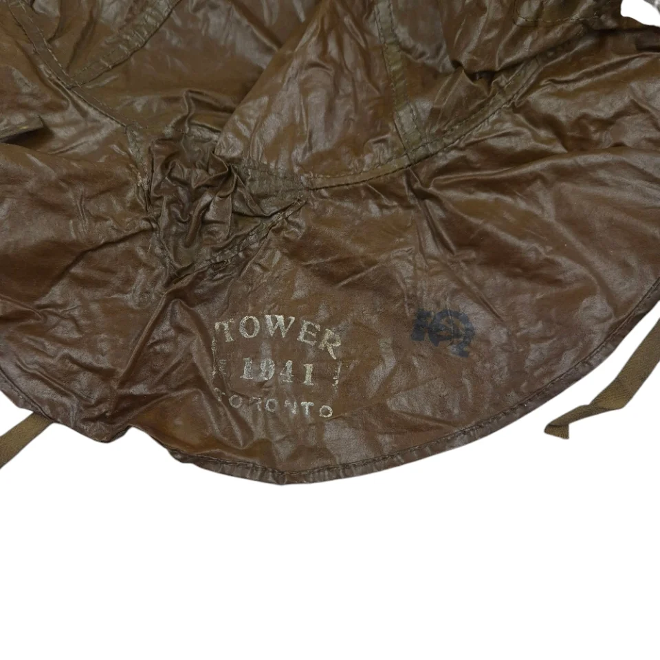 Canadian Anti-Gas Hood - Tower 1941 - Image 2