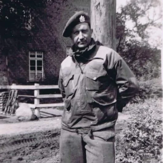 Windproof Camouflaged Smock - Image 9