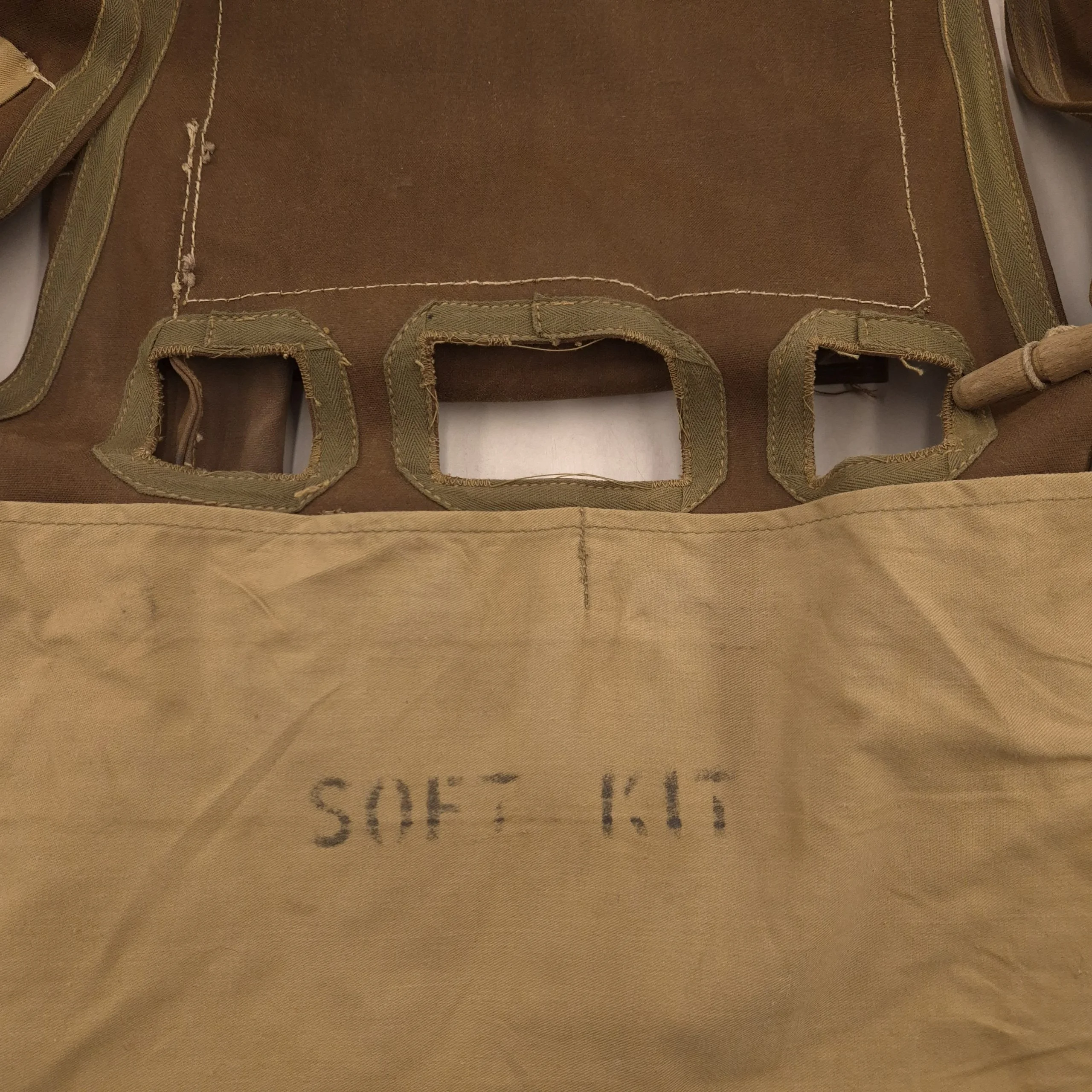 British 'Battle-Jerkin' H&S 1943 - Image 3