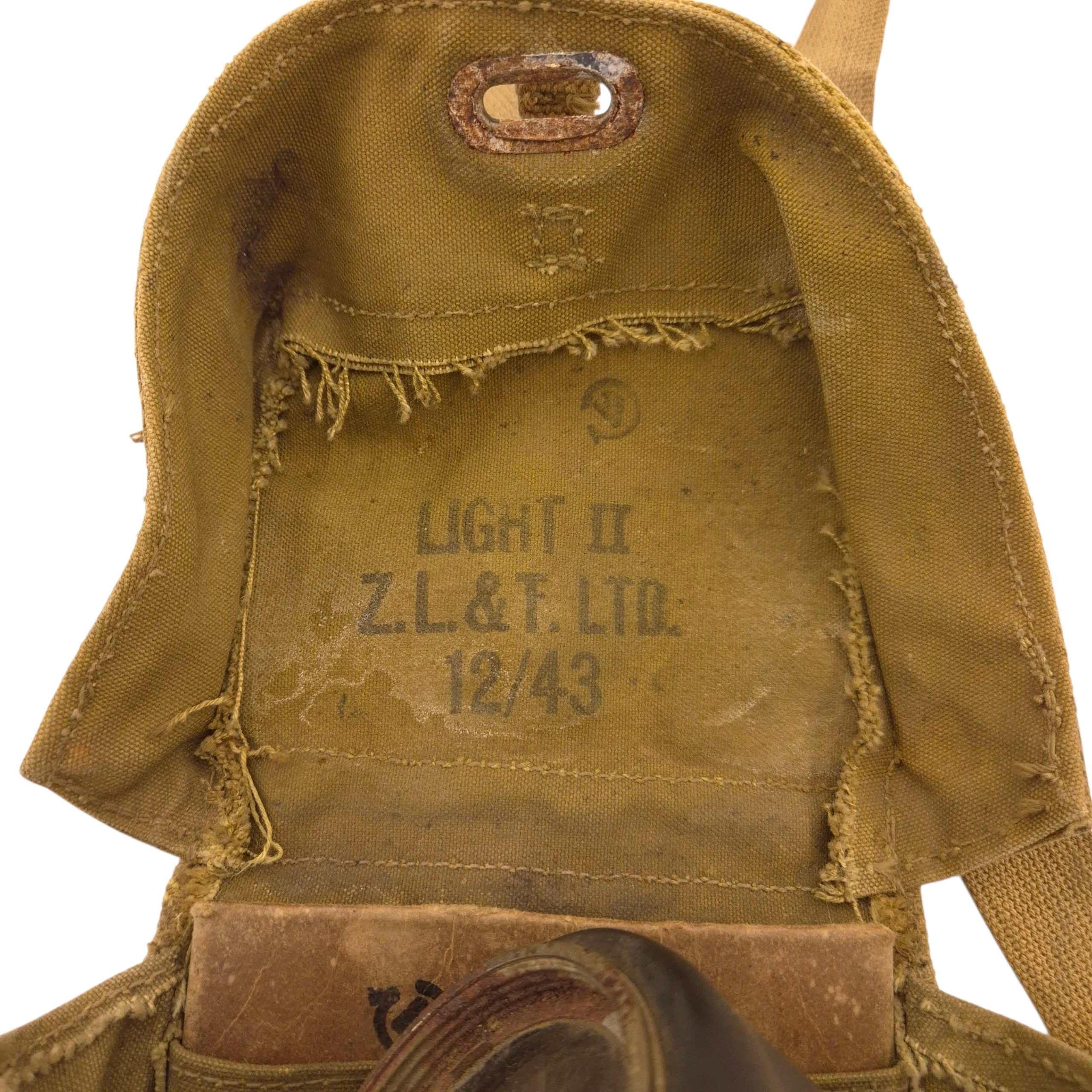Canadian Light Respirator with bag - ZL&T 1943 - Image 3
