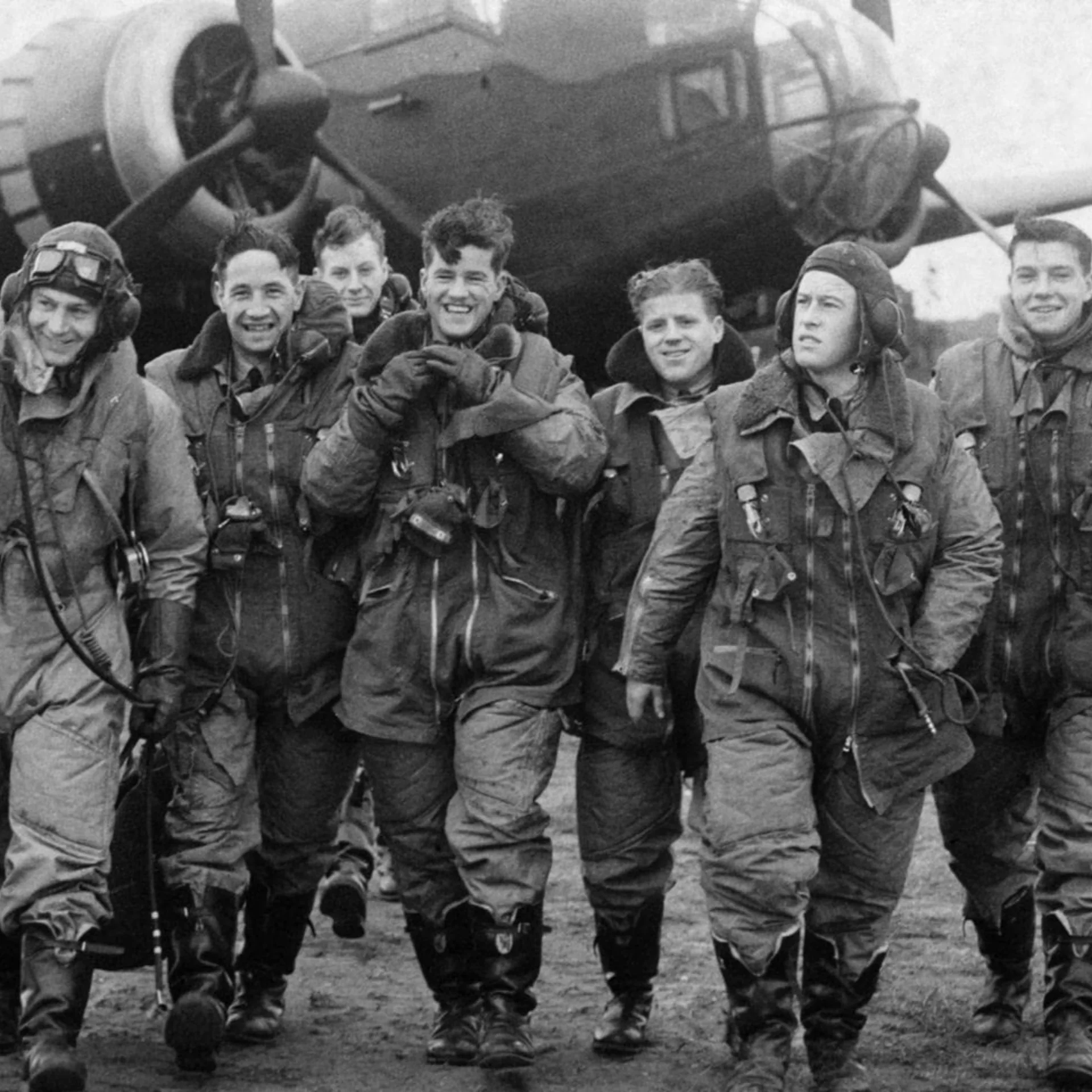 R.A.F. Irving Combined Pattern Flying Suit - Dated 1940 - Image 11