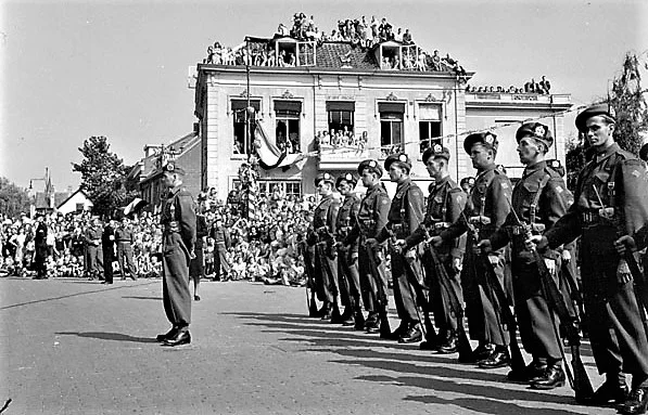 Canadian P37 Web Cartridge Carriers - ZL&T 1941 - Image 7