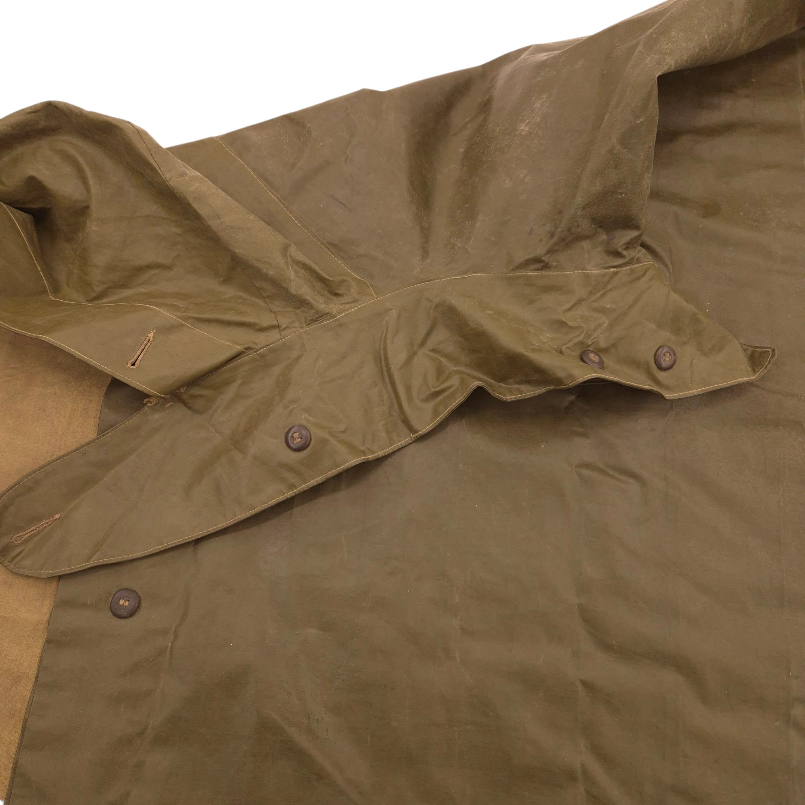 Fusiliers de Mont-Royal (D-64208) - Canadian Raincape / Poncho 1942 - Image 11