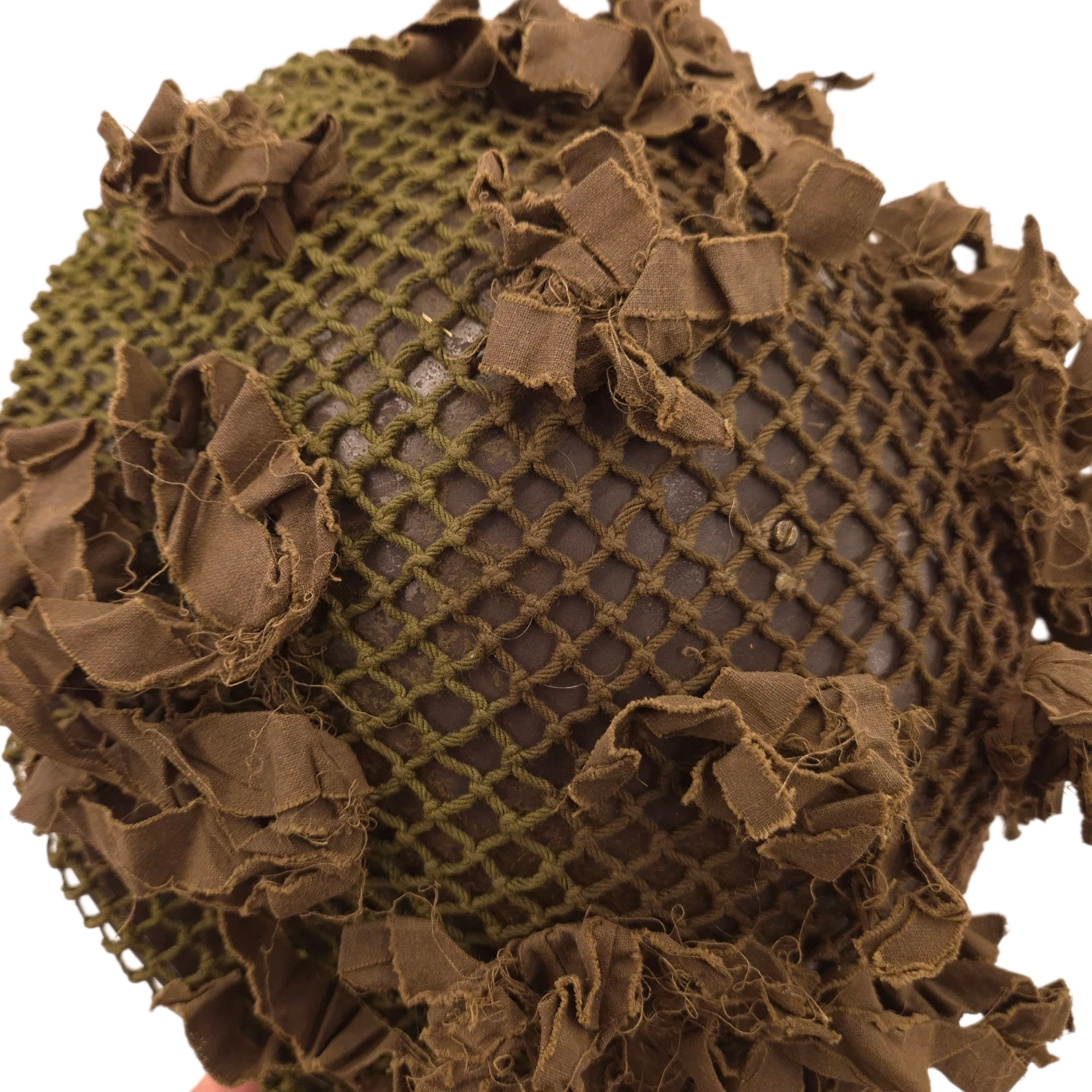 Canadian 'two-tone' camouflage helmet net with scrim - Image 5