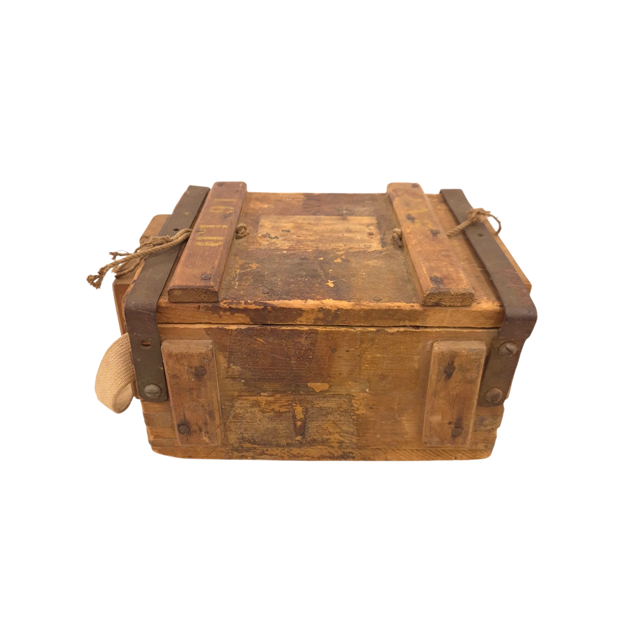 Canadian .380 Revolver Ammunition Crate - 1943 - Image 4