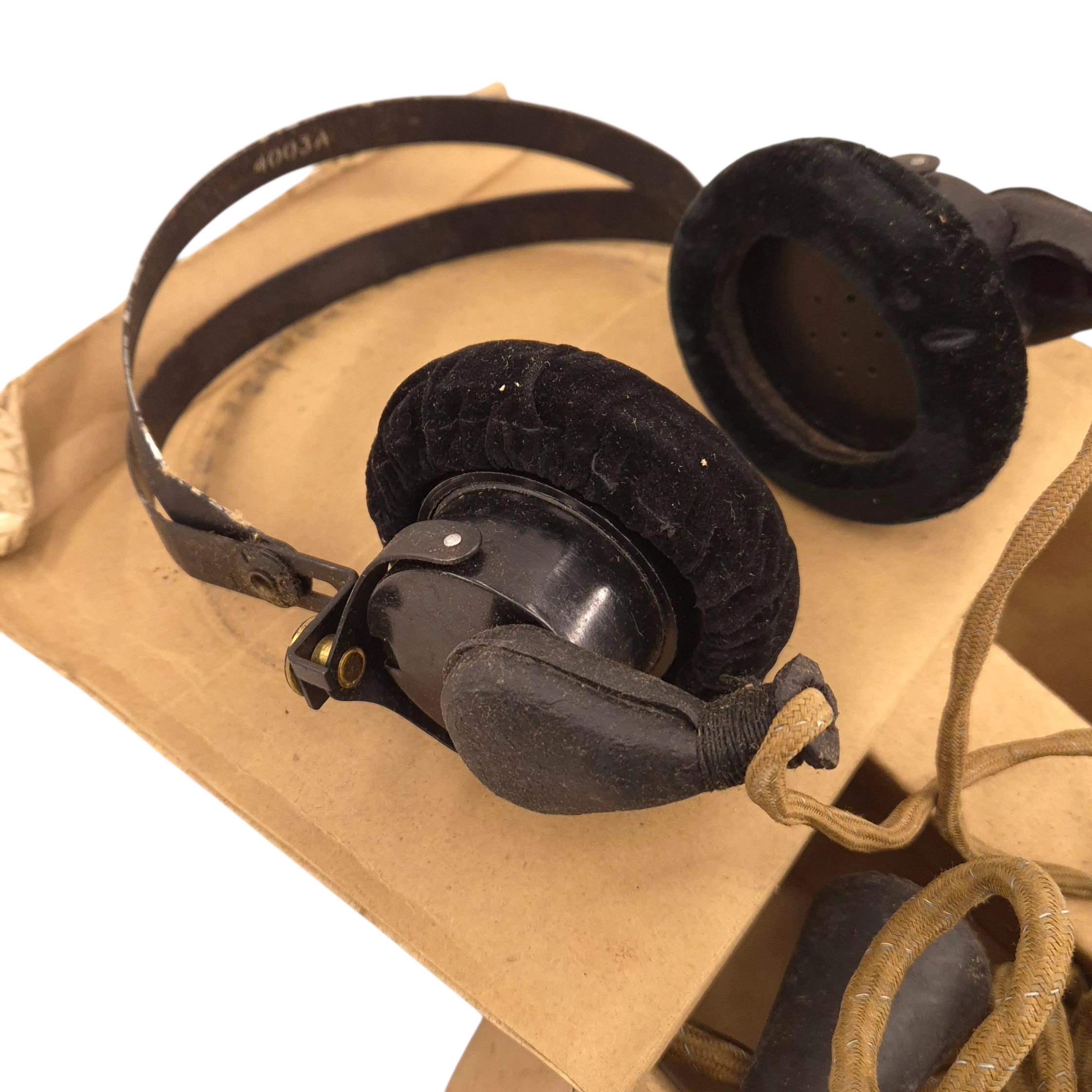 British/Canadian Headphones and Microphone in cardboard-box - Image 3