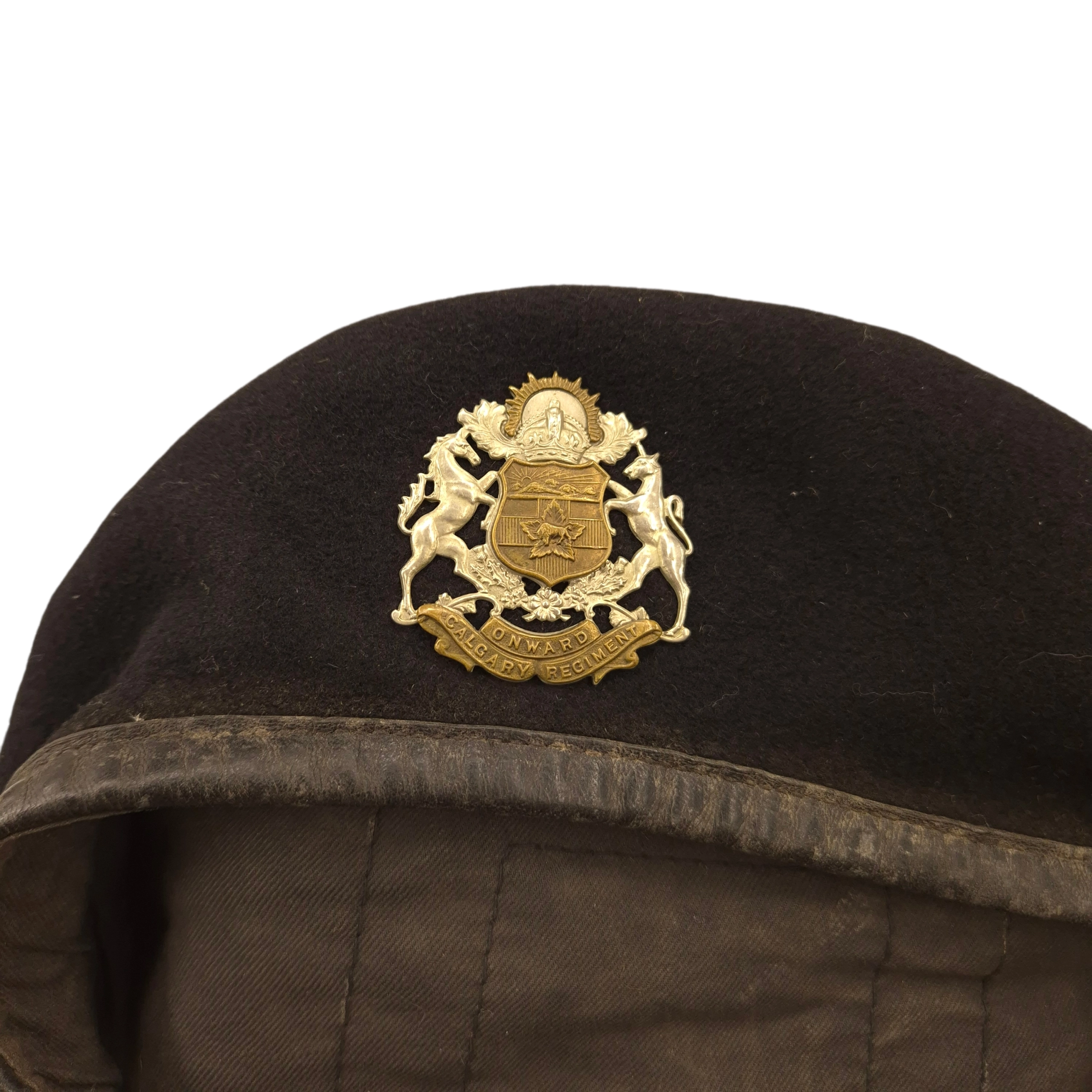 Calgary (Tank) Regiment, 14 CAR - BD Jacket and Beret 1944 - Image 17