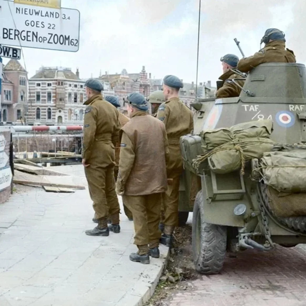 British RAF Battledress Blouse - Dated 1944 - Image 11