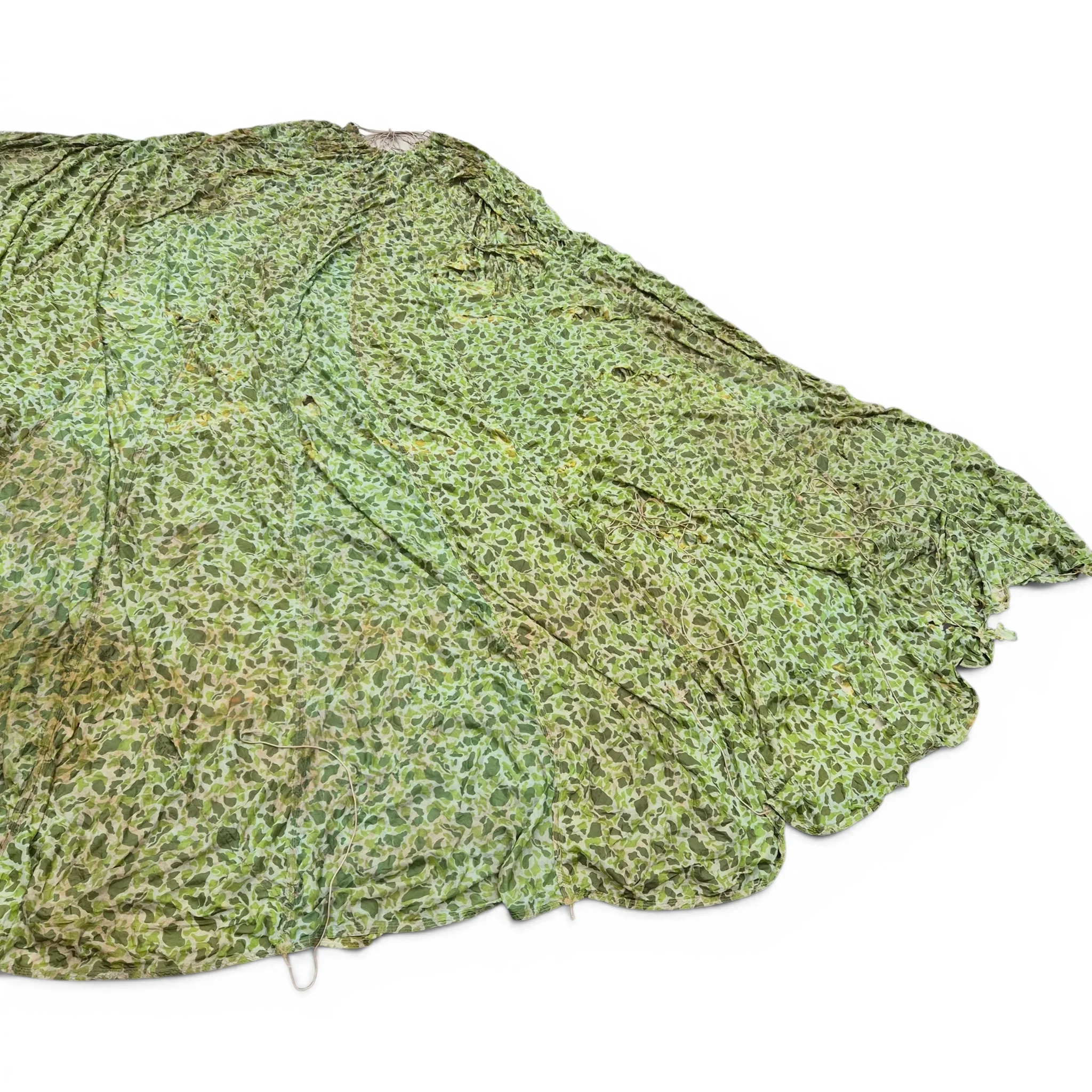 U.S. Camouflaged Parachute - July 1943 - Image 4