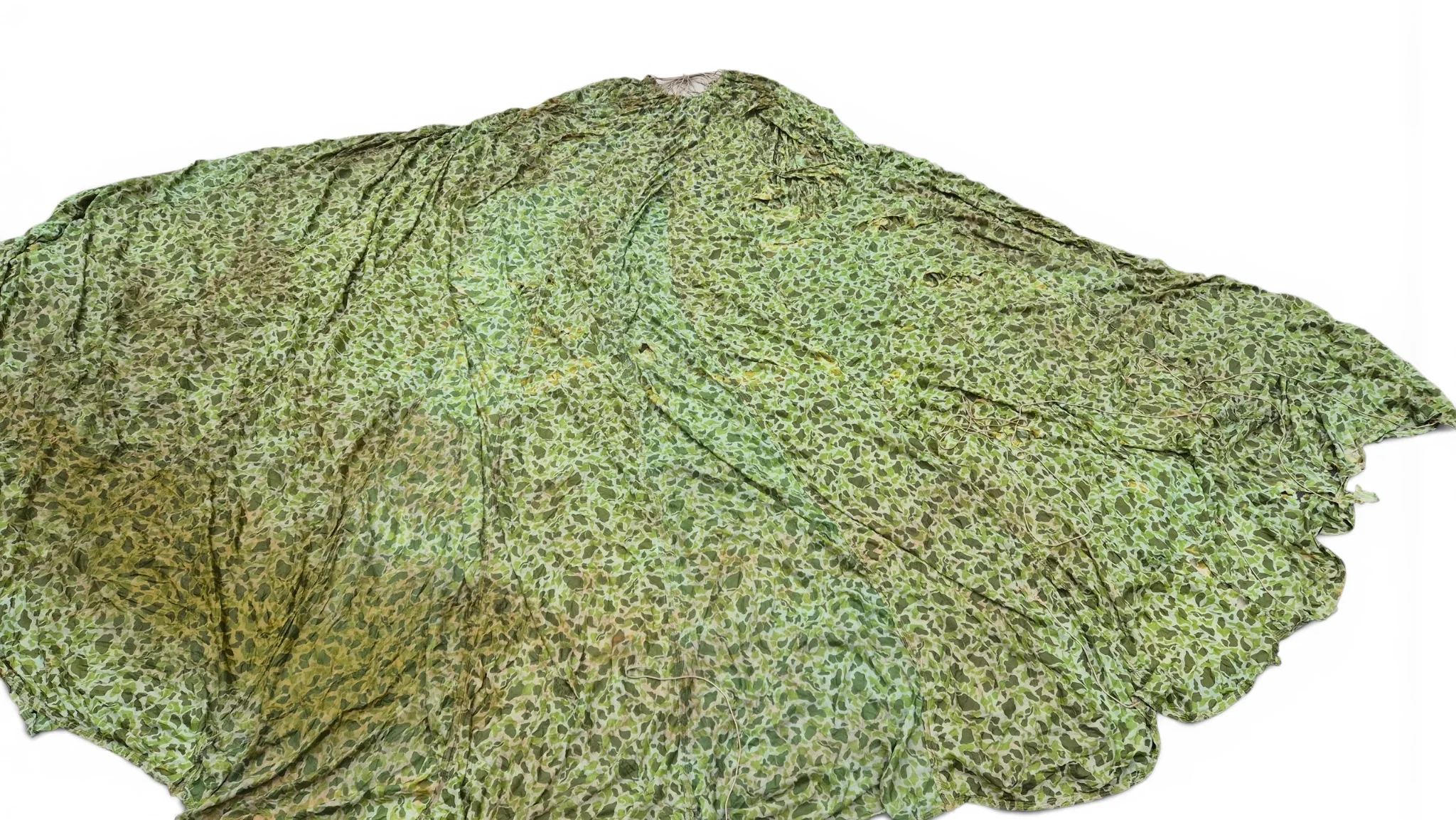 U.S. Camouflaged Parachute - July 1943 - Image 6